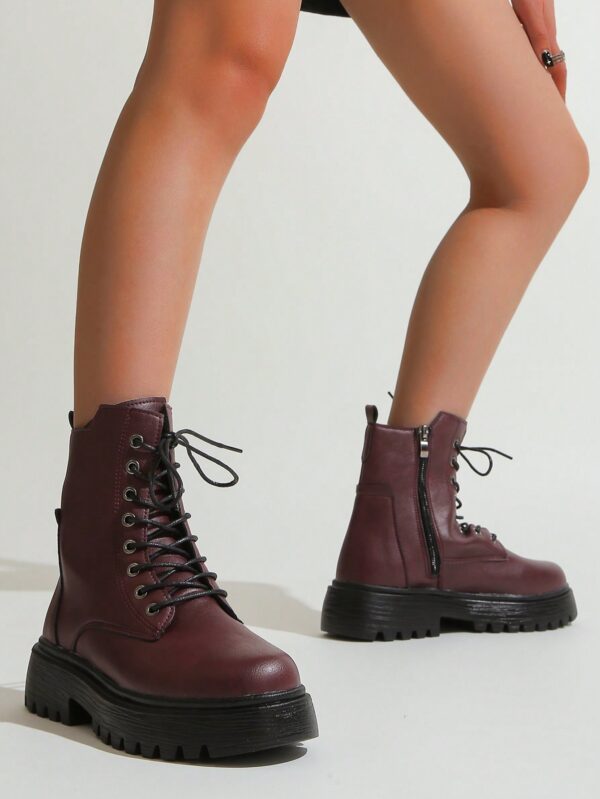 Botas Negras de Estilo Combat para Otoño/Invierno - Image 26