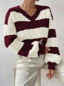 Sweater Oversize Bicolor con Cuello en V y Mangas Caídas