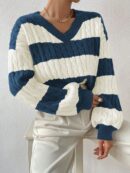 Sweater Oversize Bicolor con Cuello en V y Mangas Caídas