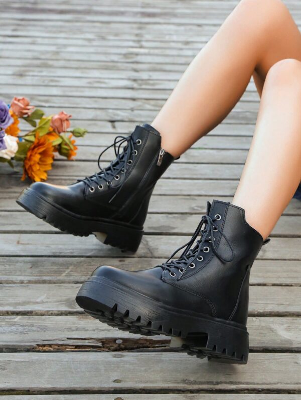Botas Negras de Estilo Combat para Otoño/Invierno - Image 11