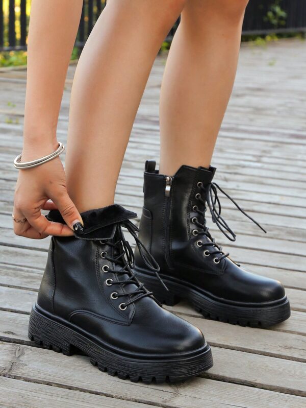 Botas Negras de Estilo Combat para Otoño/Invierno - Image 14