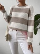Sweater a Rayas Colorido con Hombros Caídos