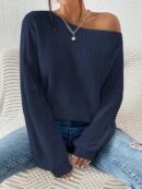Sweater de Cuello Asimétrico en Punto Cafí Solido