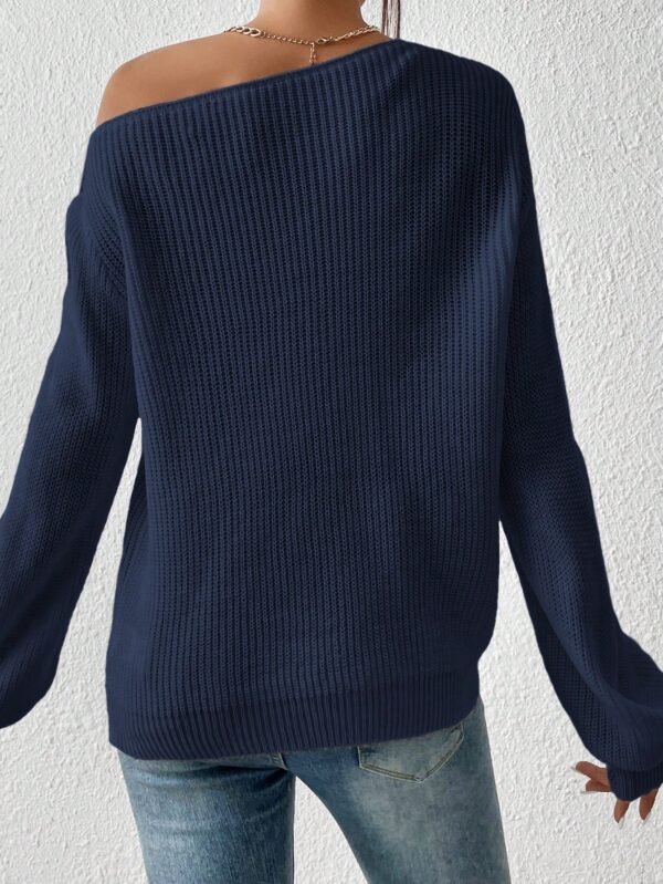 Sweater de Cuello Asimétrico en Punto Cafí Solido - Image 92