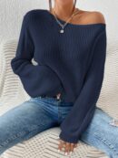 Sweater de Cuello Asimétrico en Punto Cafí Solido