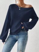 Sweater de Cuello Asimétrico en Punto Cafí Solido