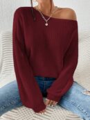 Sweater de Cuello Asimétrico en Punto Cafí Solido