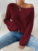 Sweater de Cuello Asimétrico en Punto Cafí Solido