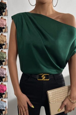 Blusa Satinada con Hombro Asimétrico y Detalle Fruncido