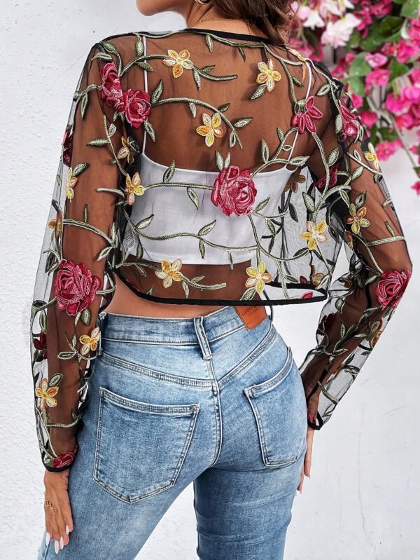 Chaqueta Negra Bordada Floral en Malla Transparente - Image 3
