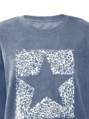 Buzo de Mujer con Estampado de Leopardo y Estrellas