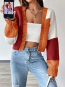 Cardigan Largo con Hombros Caídos y Diseño Colorblock