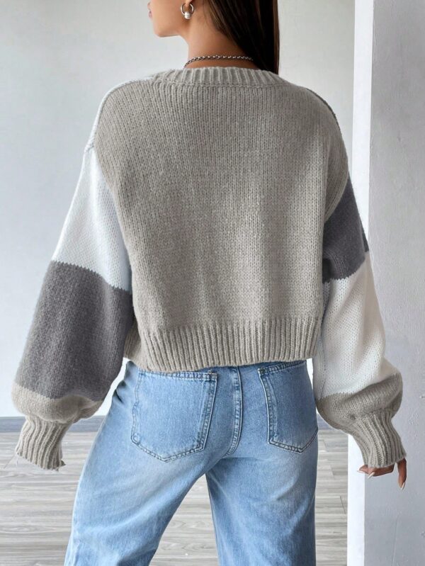Cardigan Largo con Hombros Caídos y Diseño Colorblock - Image 58