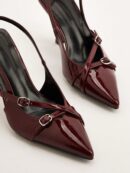 Sandalias Stiletto Elegantes con Correas Cruzadas y Punta Fina