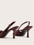 Sandalias Stiletto Elegantes con Correas Cruzadas y Punta Fina