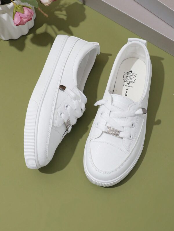 Zapatillas Deportivas Planas de Mujer con Detalles de Strass - Image 11