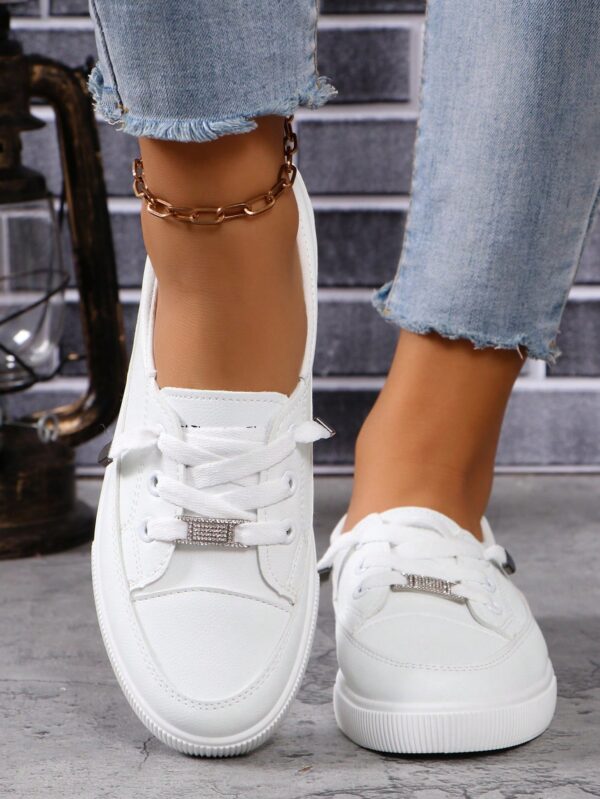 Zapatillas Deportivas Planas de Mujer con Detalles de Strass - Image 13