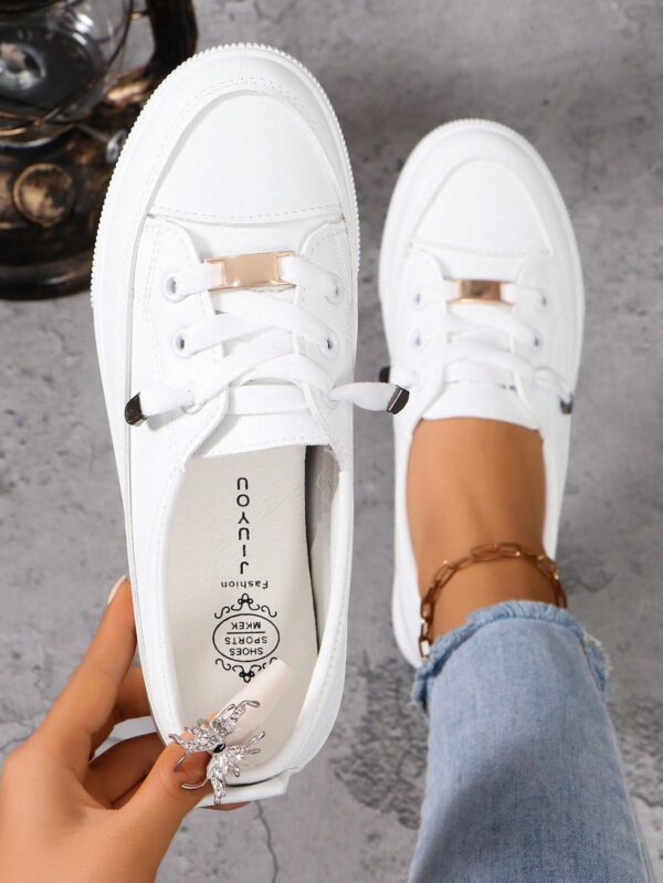 Zapatillas Deportivas Planas de Mujer con Detalles de Strass - Image 2