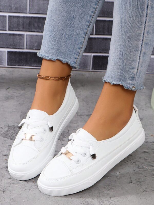 Zapatillas Deportivas Planas de Mujer con Detalles de Strass - Image 7