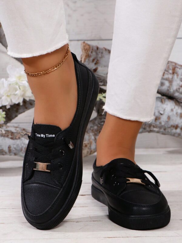 Zapatillas Deportivas Planas de Mujer con Detalles de Strass - Image 24