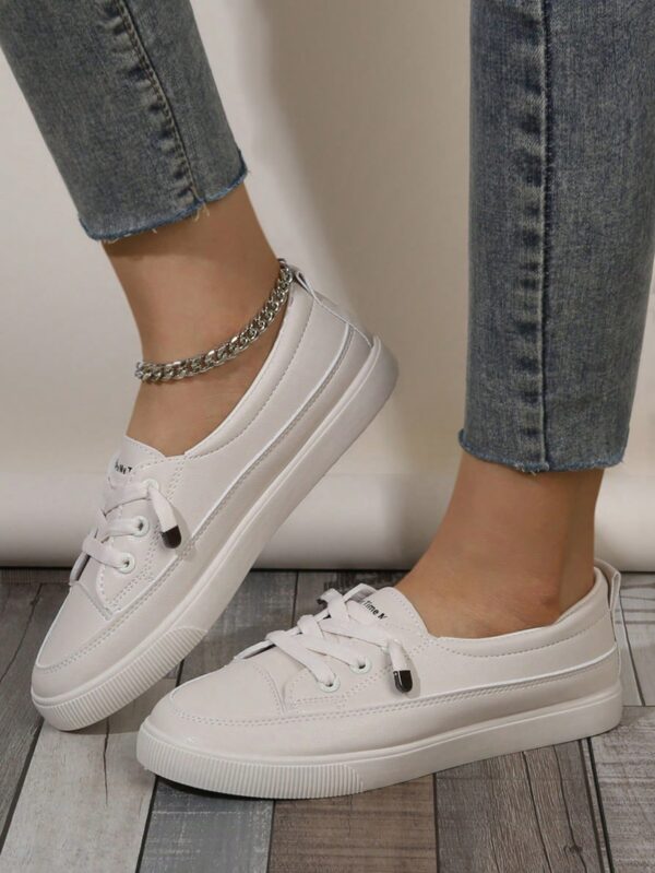 Zapatillas Deportivas Planas de Mujer con Detalles de Strass - Image 14
