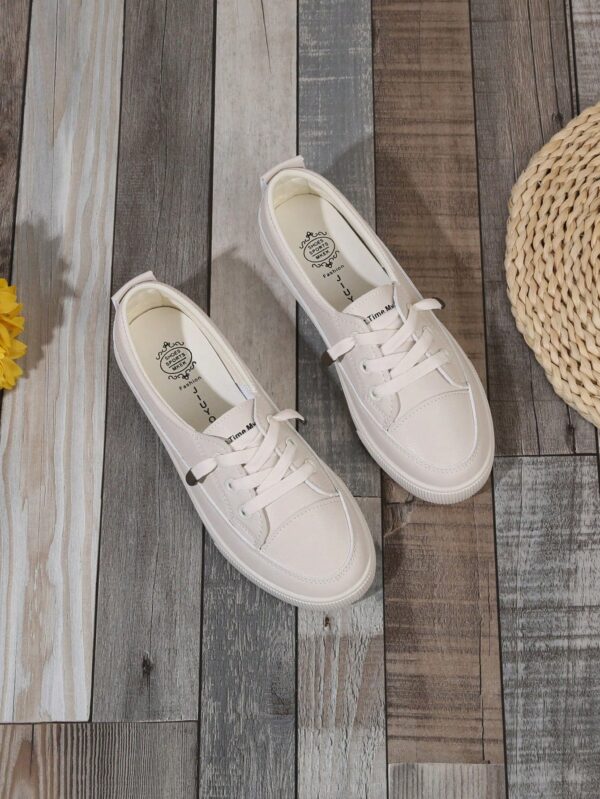 Zapatillas Deportivas Planas de Mujer con Detalles de Strass - Image 15