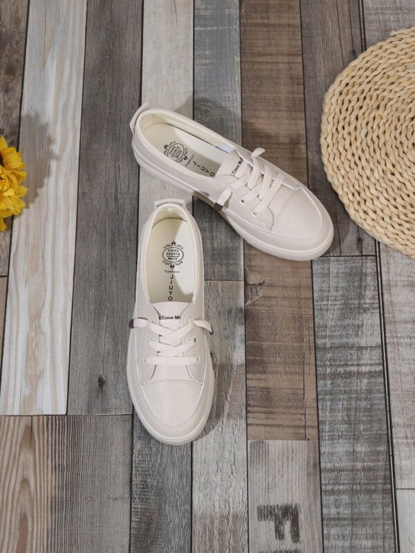Zapatillas Deportivas Planas de Mujer con Detalles de Strass - Image 16