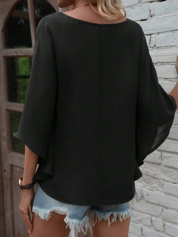 Blusa de Verano con Escote en V y Mangas Murciélago - Image 2