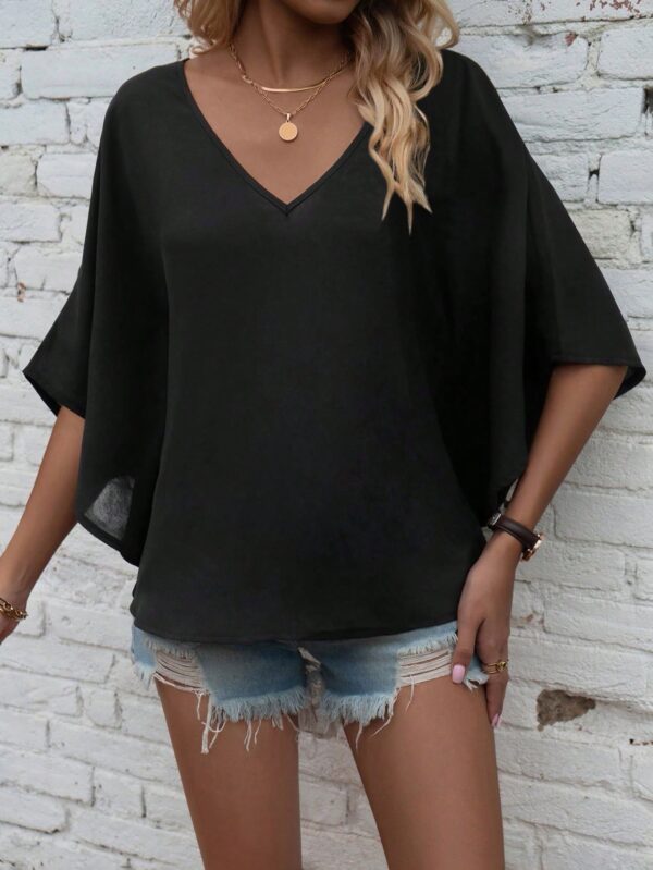 Blusa de Verano con Escote en V y Mangas Murciélago - Image 3