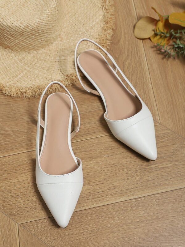 Zapatos Planos de Cuero Suave con Punta Puntiaguda y Diseño Bicolor - Image 12