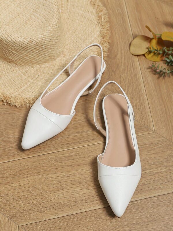 Zapatos Planos de Cuero Suave con Punta Puntiaguda y Diseño Bicolor - Image 14