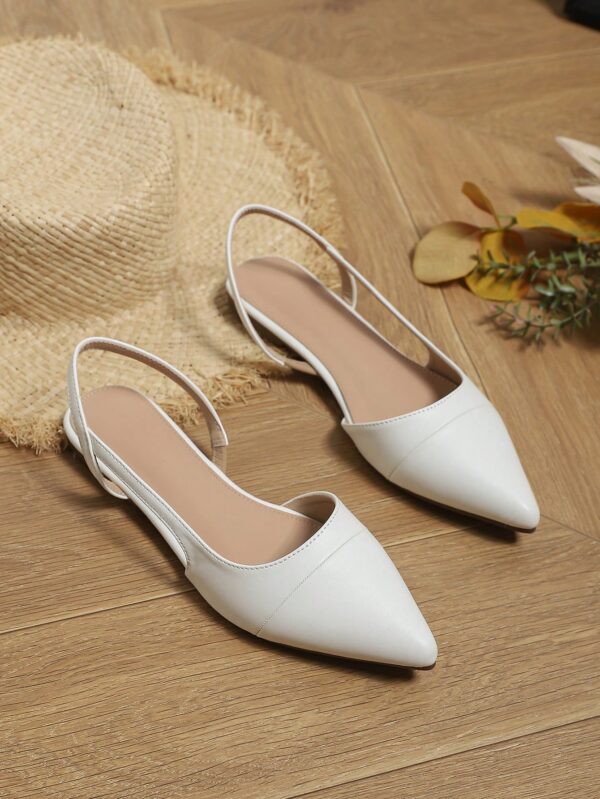 Zapatos Planos de Cuero Suave con Punta Puntiaguda y Diseño Bicolor - Image 15