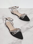 Mules Negras con Lazo de Estrás y Punta Afilada