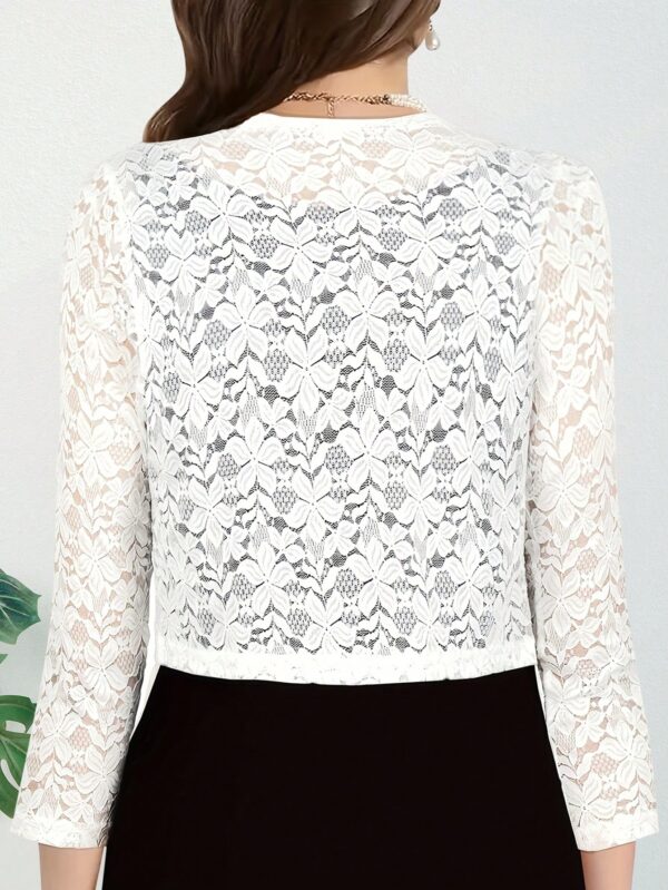 Chaqueta Corta de Encaje Camelia Elegante - Image 2