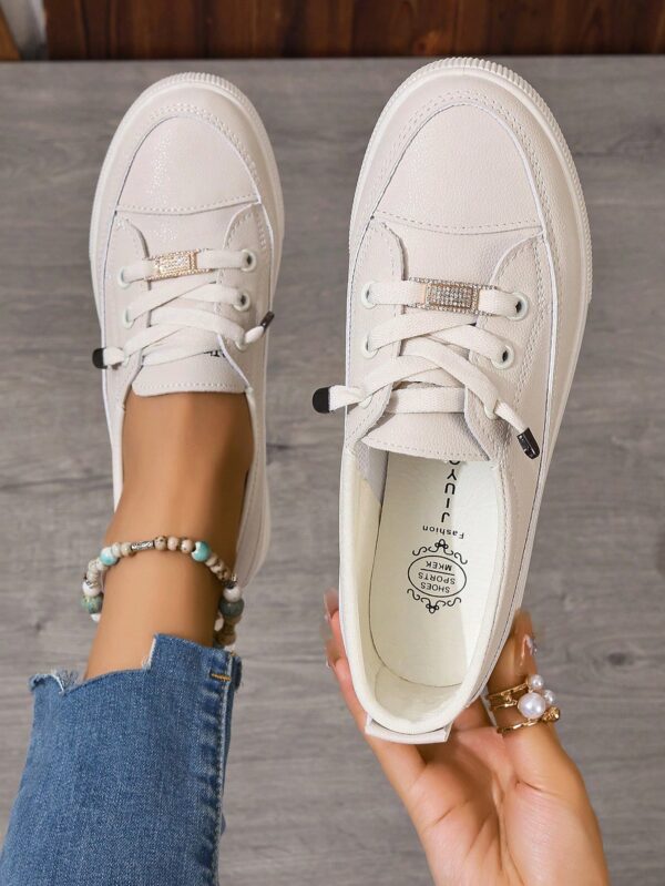 Zapatillas Deportivas Planas de Mujer con Detalles de Strass - Image 31