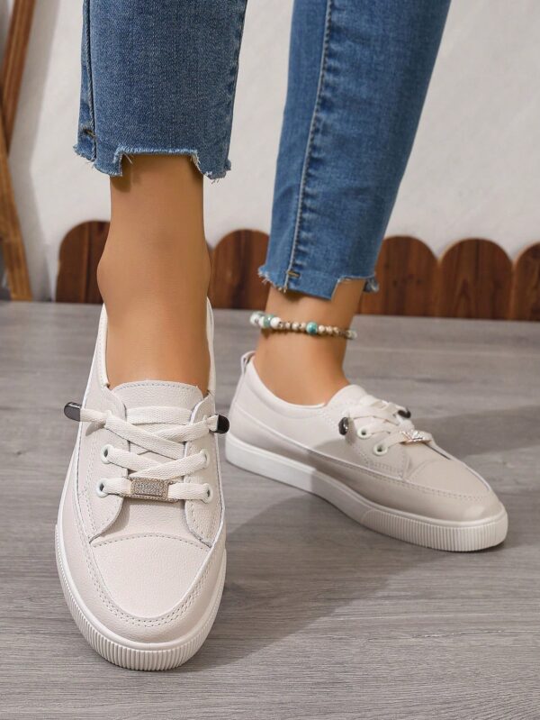 Zapatillas Deportivas Planas de Mujer con Detalles de Strass - Image 32