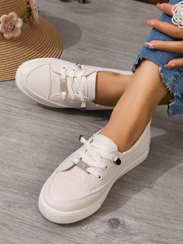 Zapatillas Deportivas Planas de Mujer con Detalles de Strass - Image 35