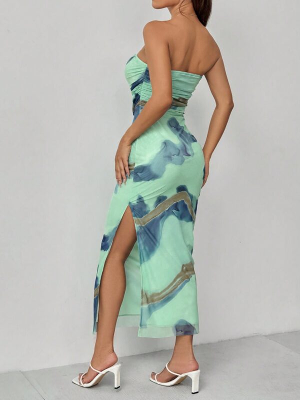 Vestido Strapless Elegante Con Abertura Lateral y Diseño de Malla - Image 2
