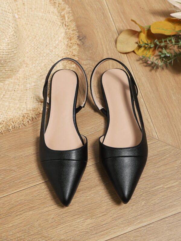 Zapatos Planos de Cuero Suave con Punta Puntiaguda y Diseño Bicolor - Image 29