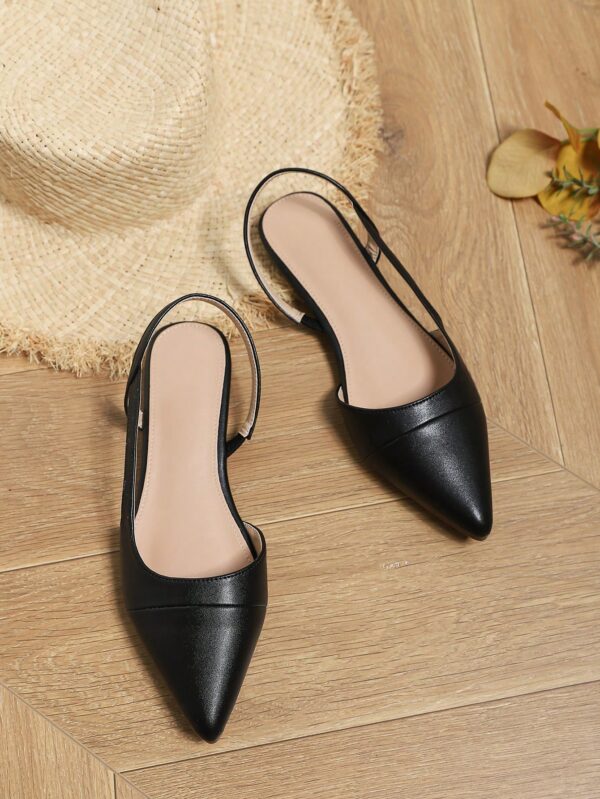 Zapatos Planos de Cuero Suave con Punta Puntiaguda y Diseño Bicolor - Image 31