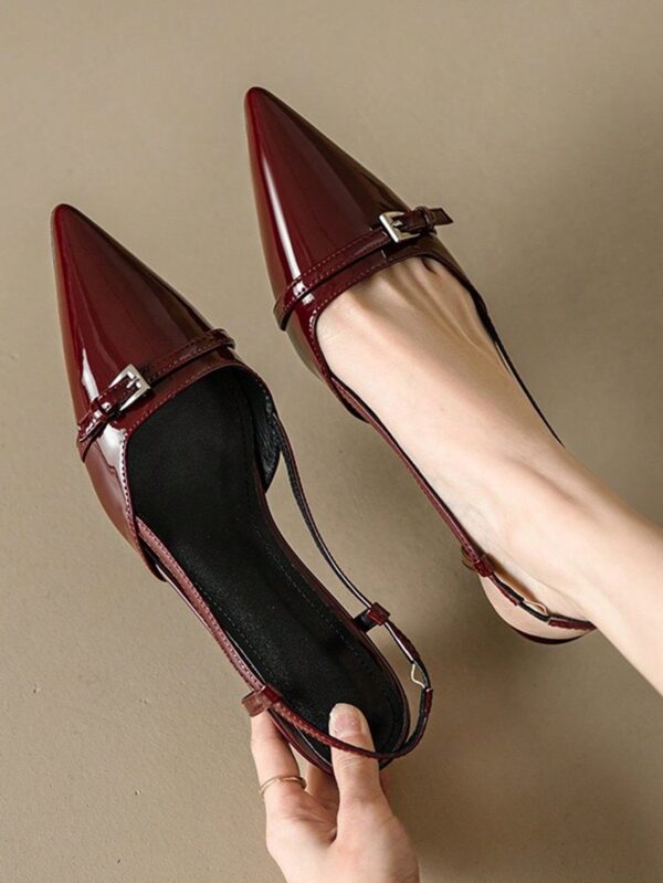 Zapatos de Tacón Gatito en Charol con Punta Afilada y Espalda Abierta