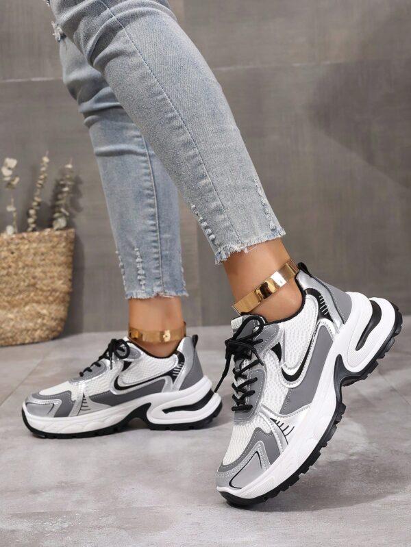 Zapatillas Deportivas Plataforma con Detalles en Bloque de Color - Image 10