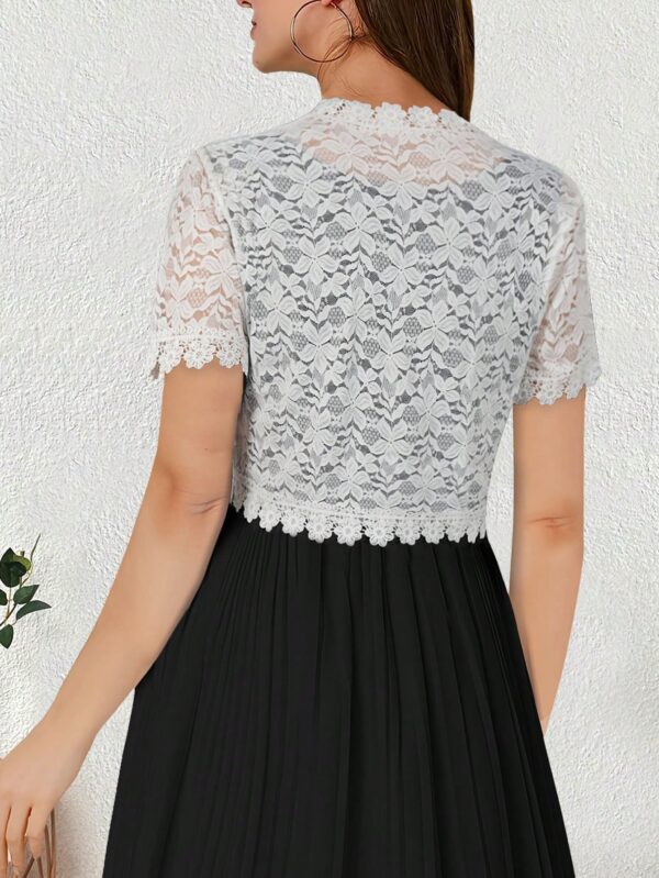 Bolero Shrug Casual de Verano con Encaje Camellia y Manga Corta - Image 9