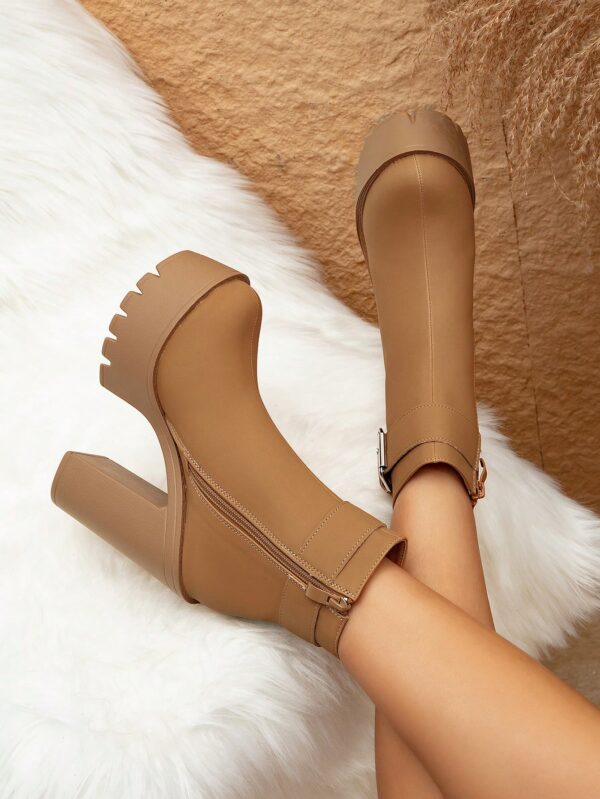 Botas Cortas de Mujer con Hebilla Unica Estilo Britanico - Image 15