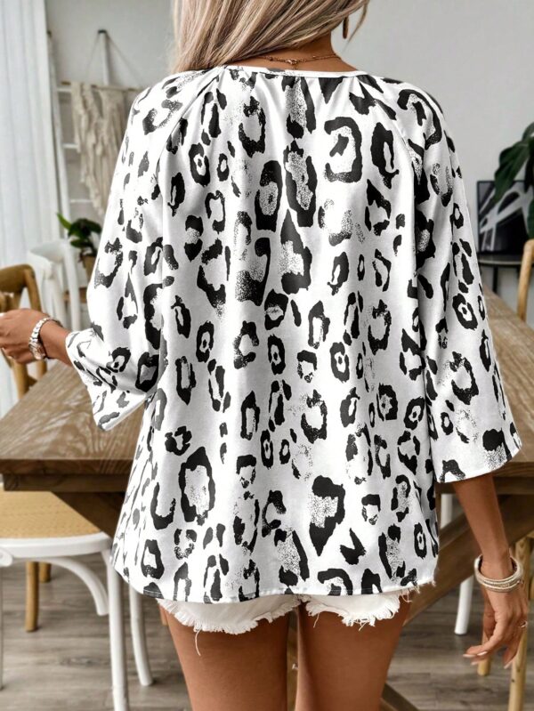 Blusa Bohemia con Cuello V y 3/4 de Manga - Image 15