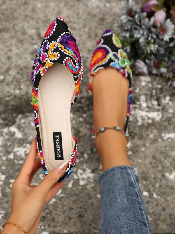 Zapatos de Mujer Planos con Detalles Calados, Cómodos y Antideslizantes - Image 25