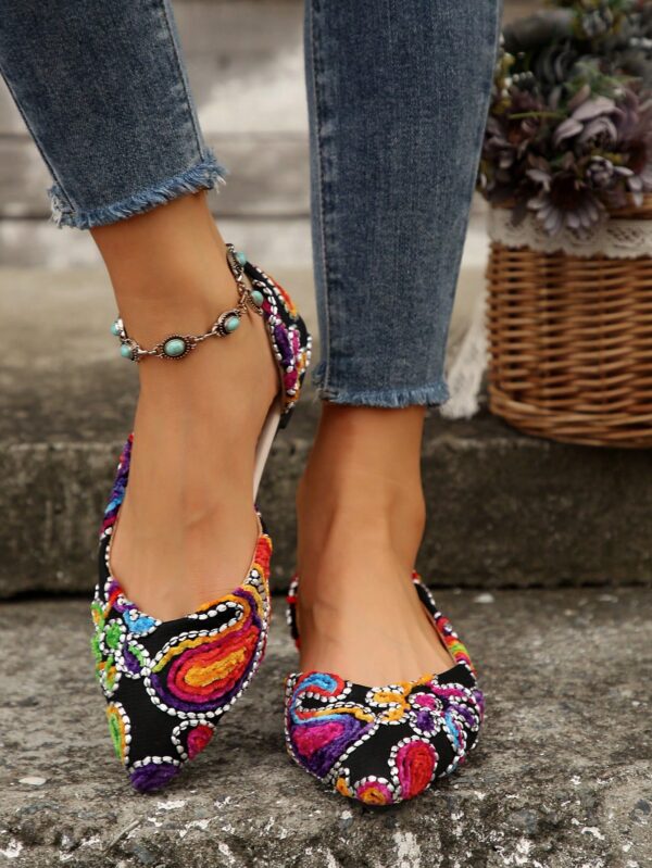 Zapatos de Mujer Planos con Detalles Calados, Cómodos y Antideslizantes - Image 26