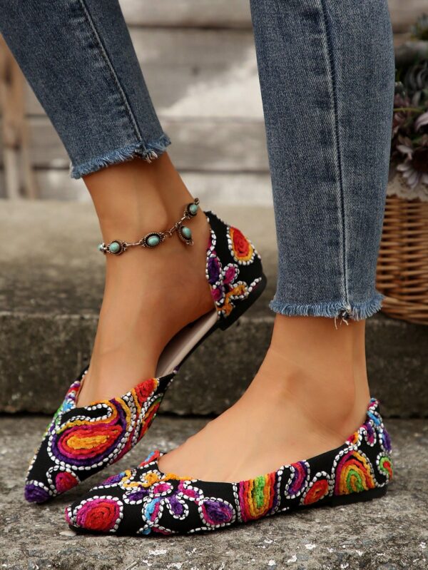 Zapatos de Mujer Planos con Detalles Calados, Cómodos y Antideslizantes - Image 30