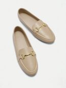 Mocasines de Mujer con Hebilla Metálica y Tacón Plano