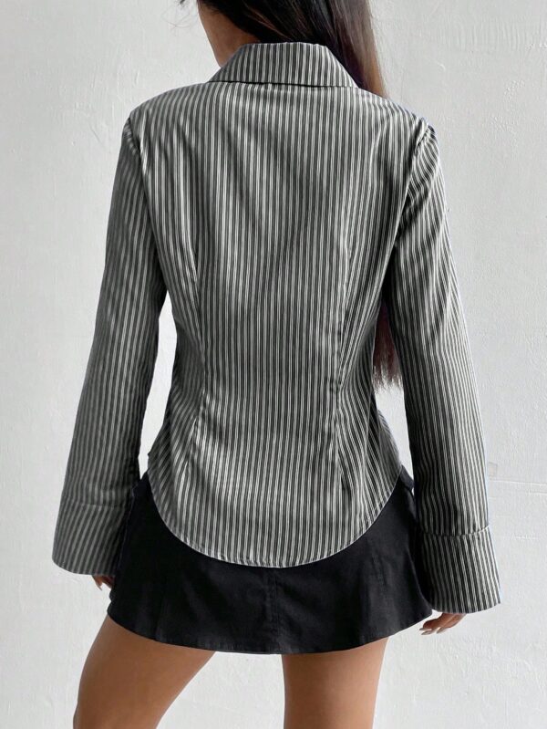 Camisa Casual a Rayas de Manga Larga con Cintura Ajustada - Image 8